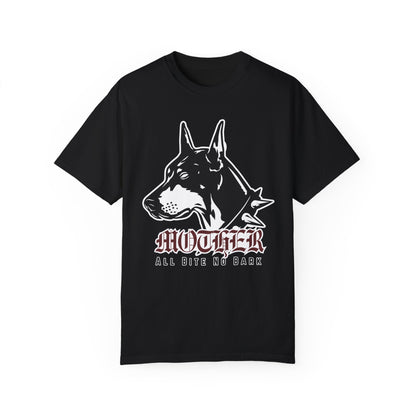 Oversized Doberman Graphic Tee with bold gothic lettering and tattoo style design. Edgy Dog Mom Shirt with punk rock vibe, perfect for streetwear lovers. Retro Mom Graphic Tee with All Bite No Bark statement for bold, confident moms.