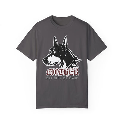 Oversized Doberman Graphic Tee with bold gothic lettering and tattoo style design. Edgy Dog Mom Shirt with punk rock vibe, perfect for streetwear lovers. Retro Mom Graphic Tee with All Bite No Bark statement for bold, confident moms.