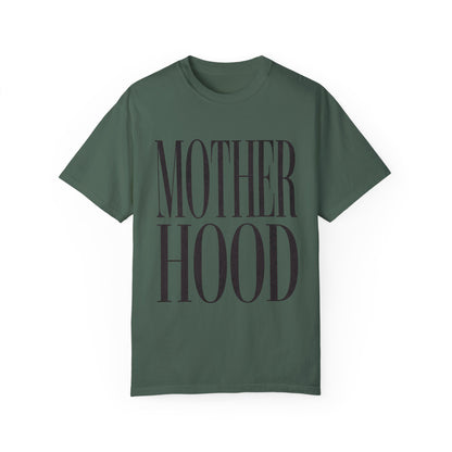 Minimalist Mom Tee with bold graphic design and relaxed fit. Modern Mom T-Shirt perfect for everyday wear. Chic Oversized Tee for stylish moms. Statement Mom Tee with comfy feel, great for mom life outfits, casual looks, and motherhood style.