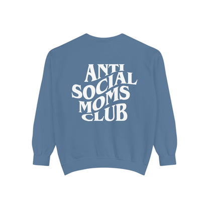 Anti Social Moms Club sweatshirt with bold graphic text on the back. Perfect funny mom sweatshirt or vintage mom pullover for casual wear. Stylish, oversized fit for a comfy mom sweatshirt, ideal gift for moms who love humor and relaxed style.