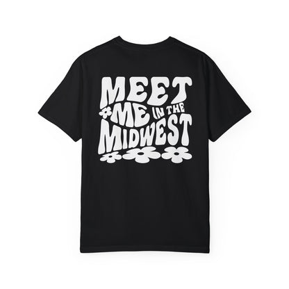 Retro Midwest shirt with bold floral graphic design and "Meet Me in the Midwest" text. Perfect for casual outfits, Midwest road trips, or trendy Midwest looks, combining comfort and style effortlessly. 